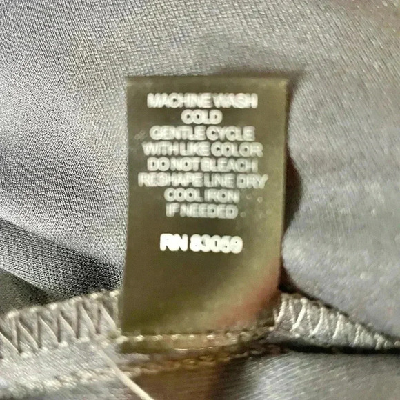 Supply and Demand Women’s Size M Zhuri Floral Asymmetrical Ruched Skirt Gray NEW - Picture 5 of 11